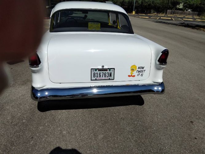 Chevrolet-Sedan-1955-YellowWhite-6