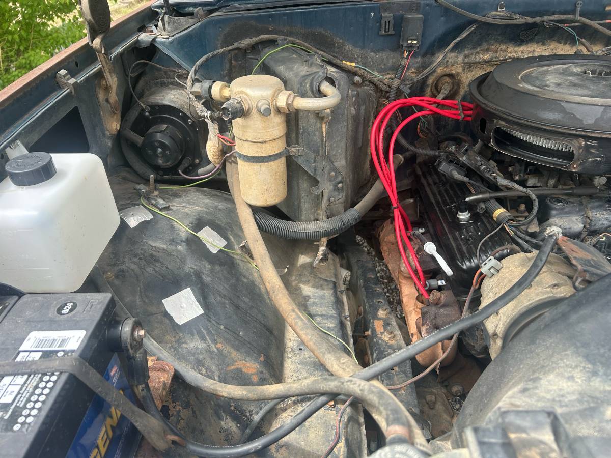 Chevrolet-Silverado-1500-1987-7