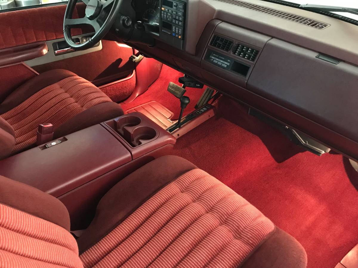 Chevrolet-Silverado-1500-1994-white-9