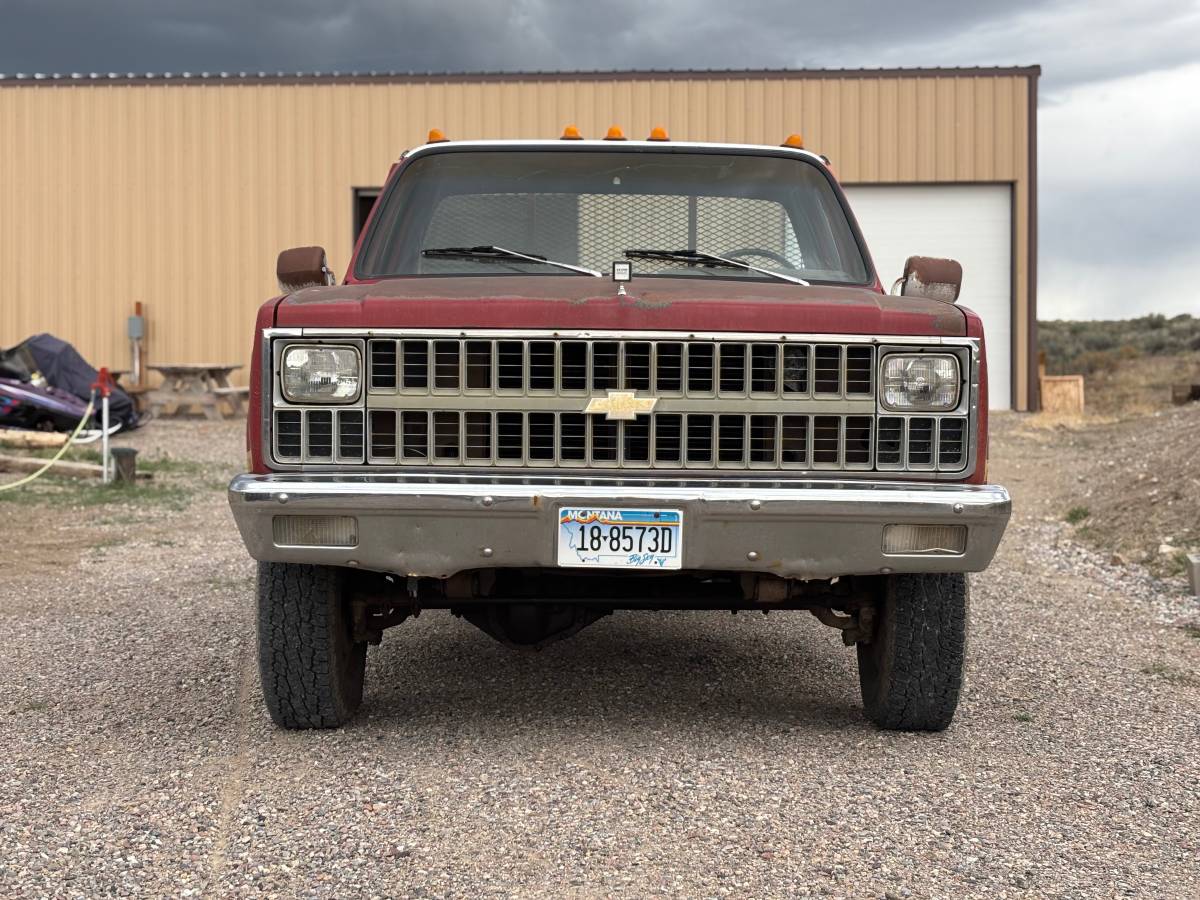 Chevrolet-Silverado-1982-red-2