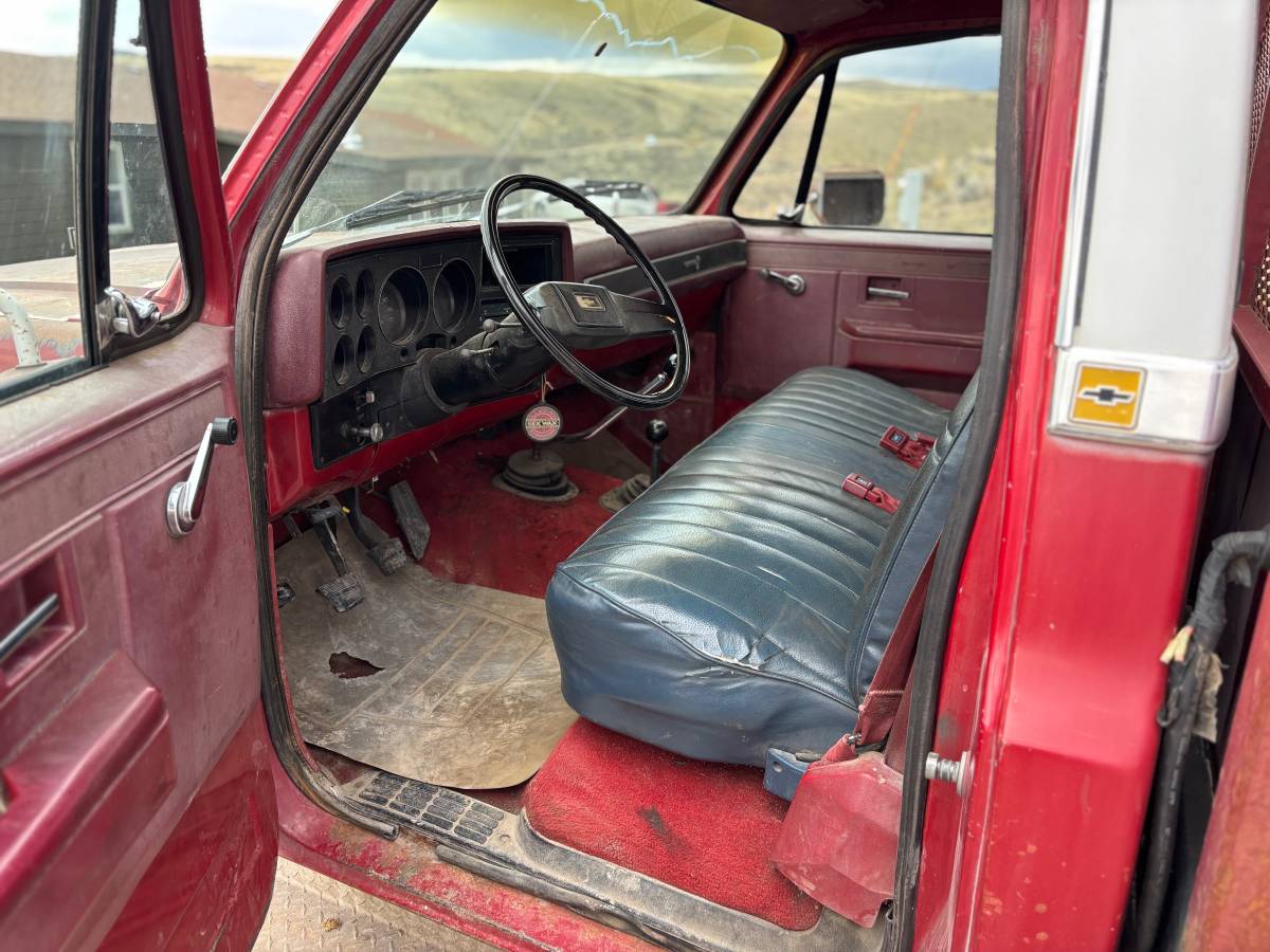 Chevrolet-Silverado-1982-red-7