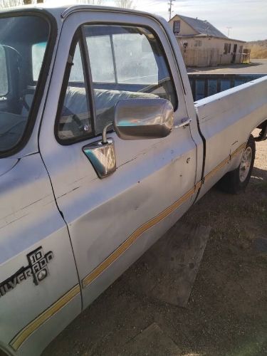 Chevrolet-Silverado-1984-2