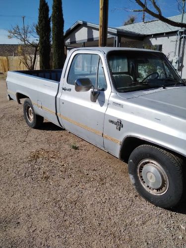 Chevrolet-Silverado-1984-3