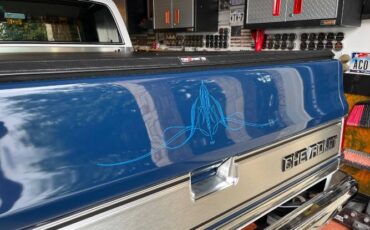 Chevrolet-Silverado-1984-Custom-9