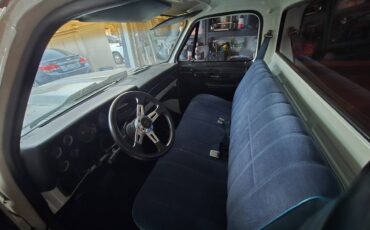 Chevrolet-Silverado-1984-custom-2