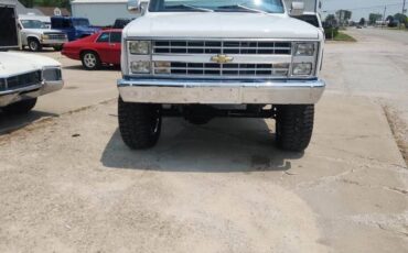 Chevrolet-Silverado-1984-white-1