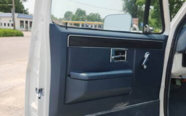 Chevrolet-Silverado-1984-white-7