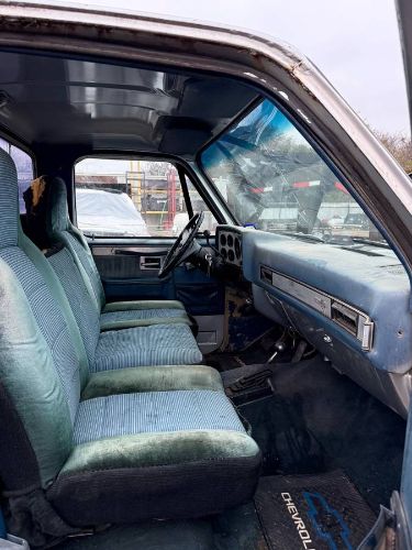 Chevrolet-Silverado-1985-12