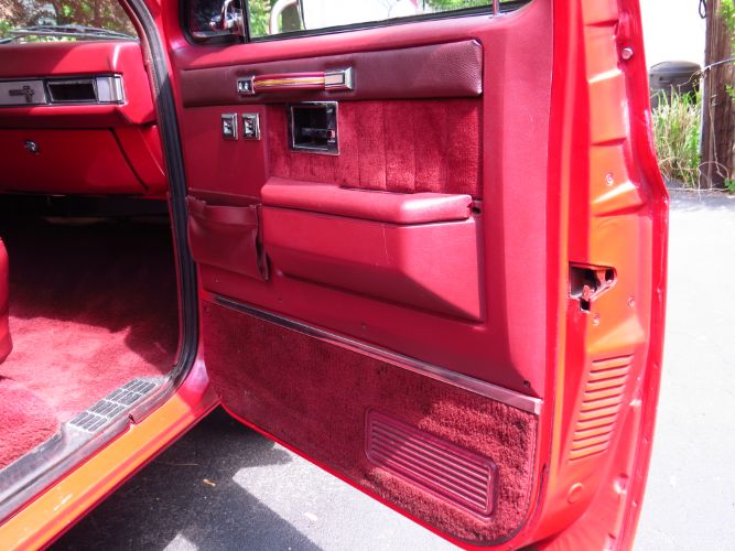 Chevrolet-Silverado-1985-13
