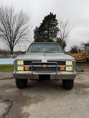 Chevrolet-Silverado-1985-17
