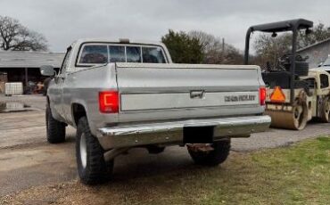 Chevrolet-Silverado-1985-2