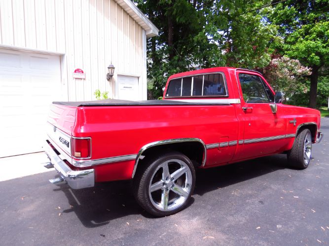Chevrolet-Silverado-1985-3