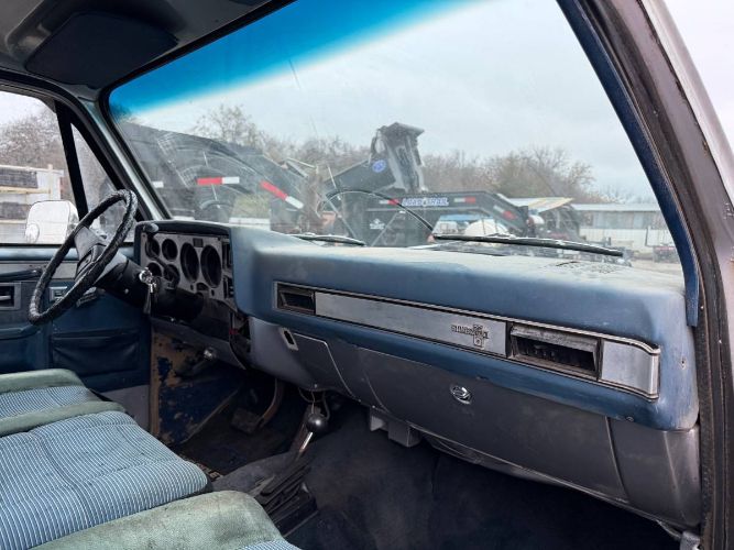 Chevrolet-Silverado-1985-7