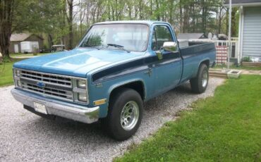 Chevrolet-Silverado-1985-Blue