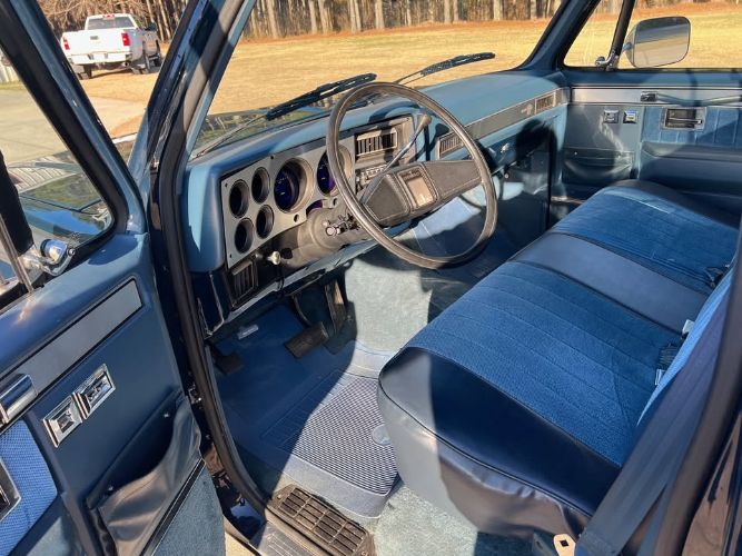 Chevrolet-Silverado-1985-Blue-Blue-9