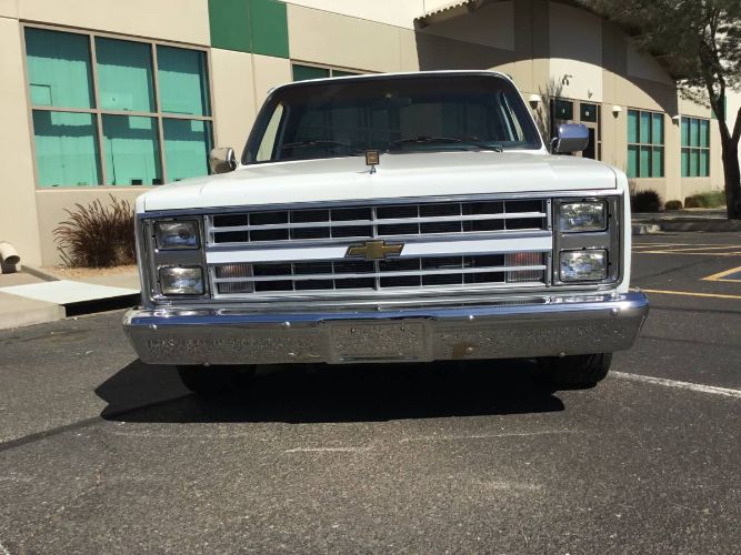 Chevrolet-Silverado-1987-White-11
