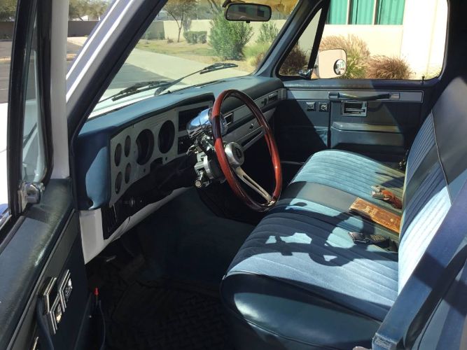Chevrolet-Silverado-1987-White-12