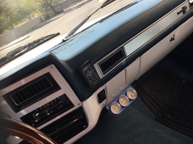 Chevrolet-Silverado-1987-White-16