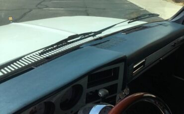 Chevrolet-Silverado-1987-White-19