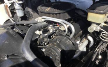Chevrolet-Silverado-1987-White-21