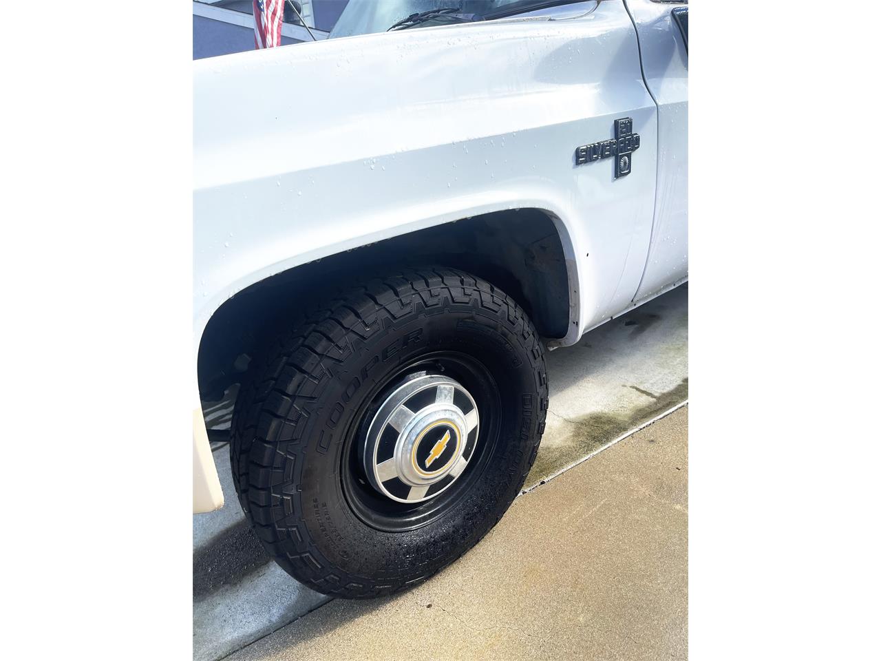 Chevrolet-Silverado-1987-White-white-black-tan-5