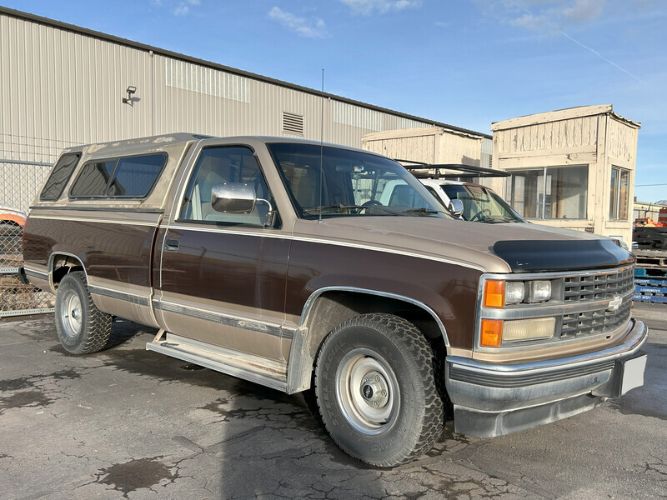 Chevrolet-Silverado-1988-Brown-Tan-2