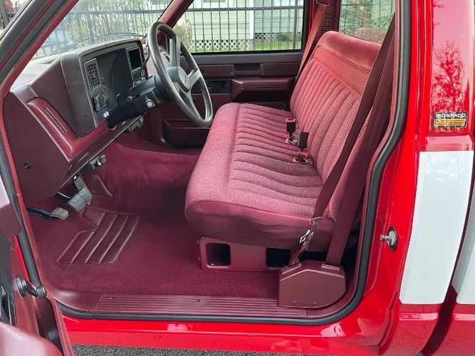 Chevrolet-Silverado-1988-Two-Tone-RedWhite-13