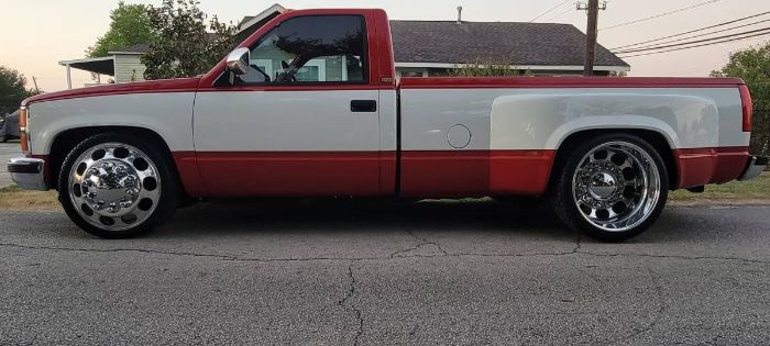 Chevrolet-Silverado-1988-Two-Tone-RedWhite-16