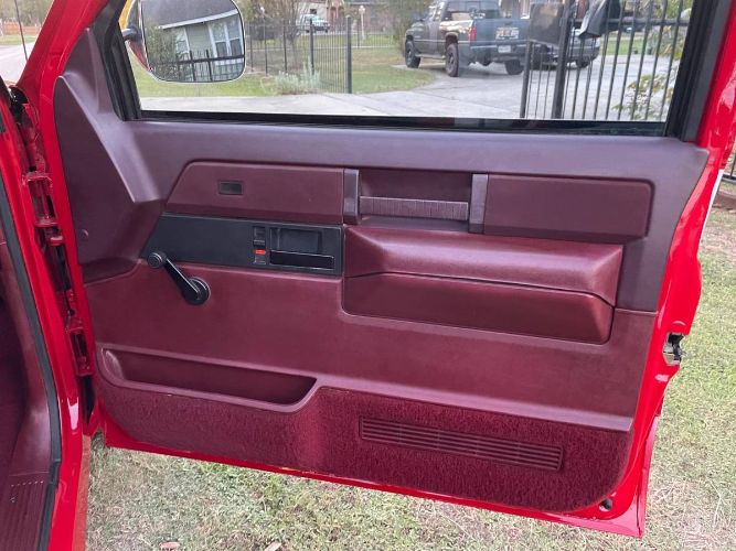 Chevrolet-Silverado-1988-Two-Tone-RedWhite-4