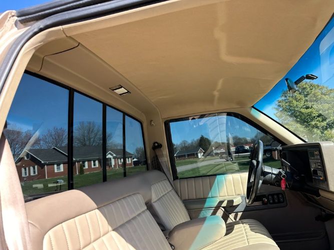 Chevrolet-Silverado-1990-Custom-2-Tone-Tan-4