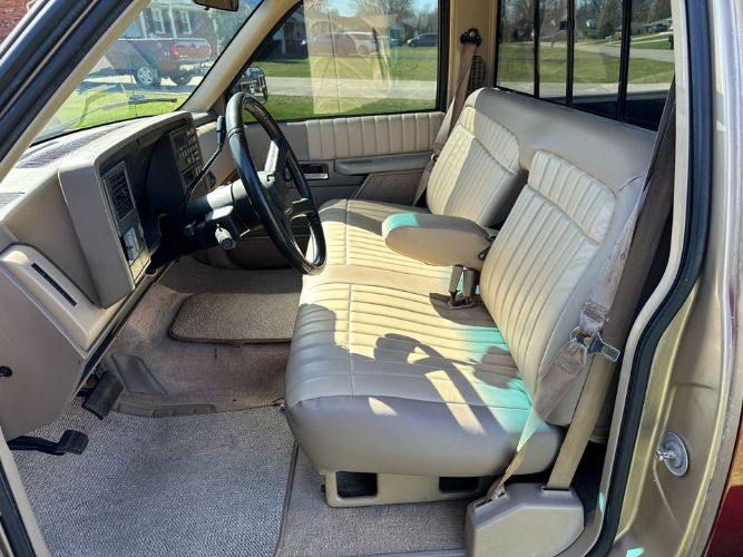 Chevrolet-Silverado-1990-Custom-2-Tone-Tan-9