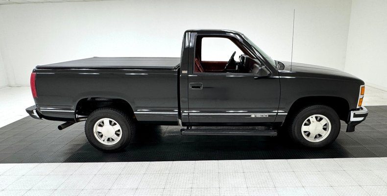 Chevrolet-Silverado-1993-Onyx-Black-Garnet-12