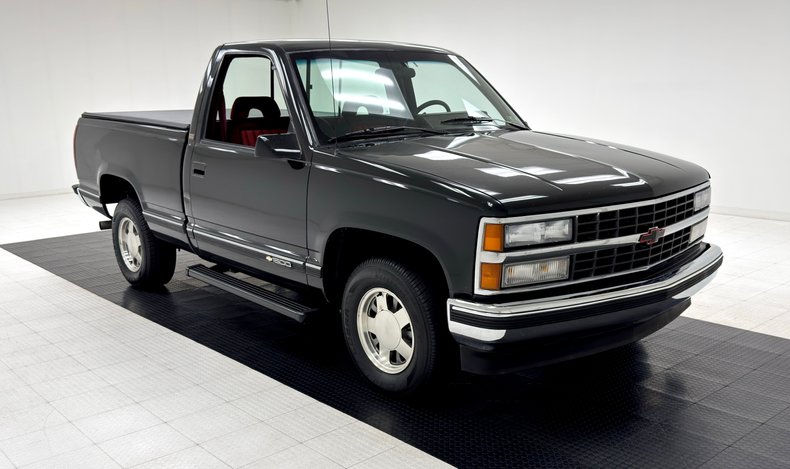 Chevrolet-Silverado-1993-Onyx-Black-Garnet-13