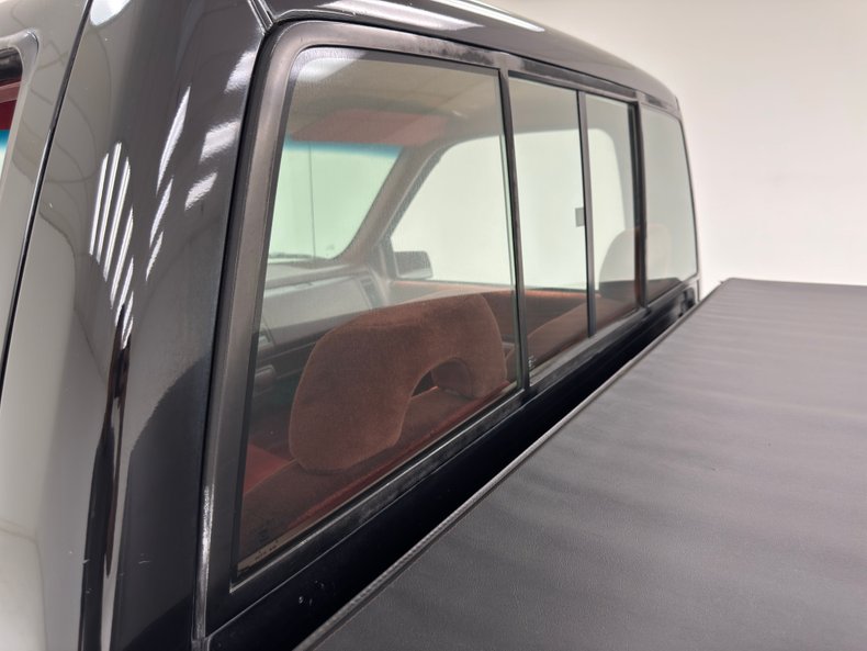Chevrolet-Silverado-1993-Onyx-Black-Garnet-21