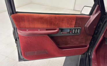 Chevrolet-Silverado-1993-Onyx-Black-Garnet-34