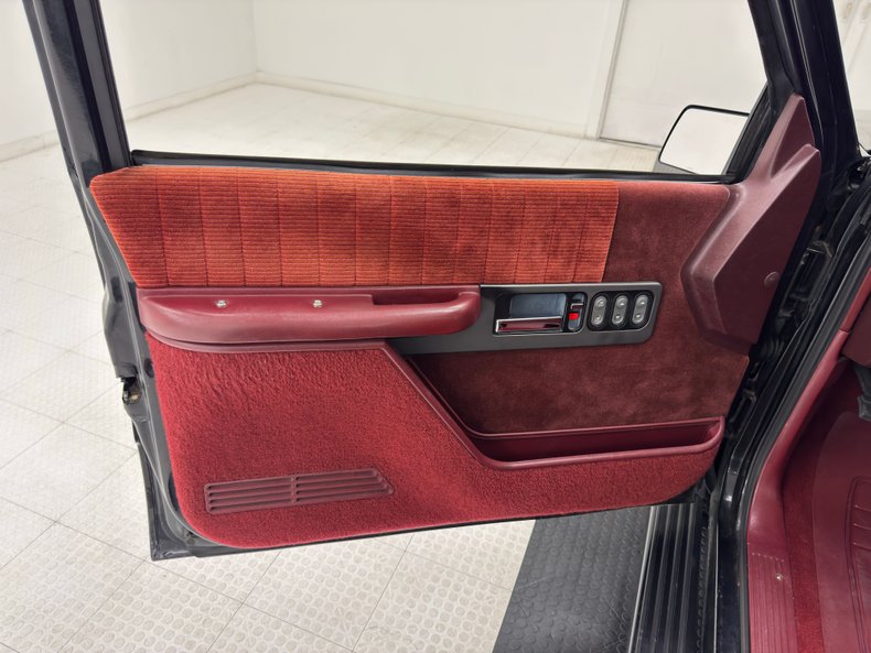 Chevrolet-Silverado-1993-Onyx-Black-Garnet-34