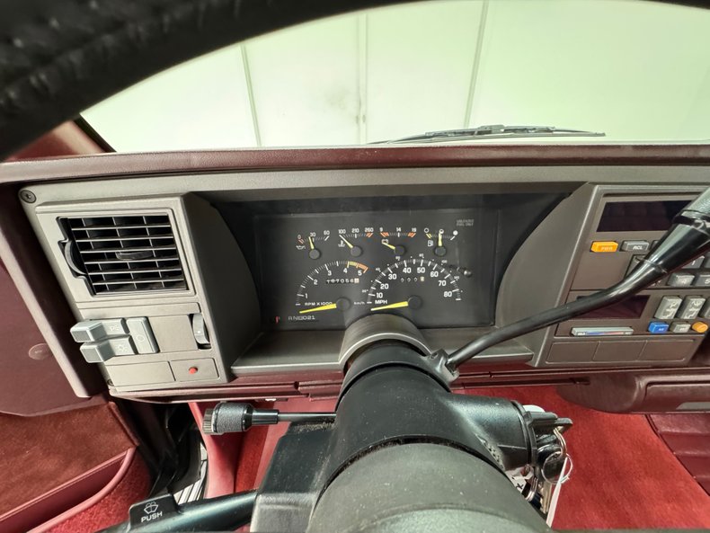Chevrolet-Silverado-1993-Onyx-Black-Garnet-42