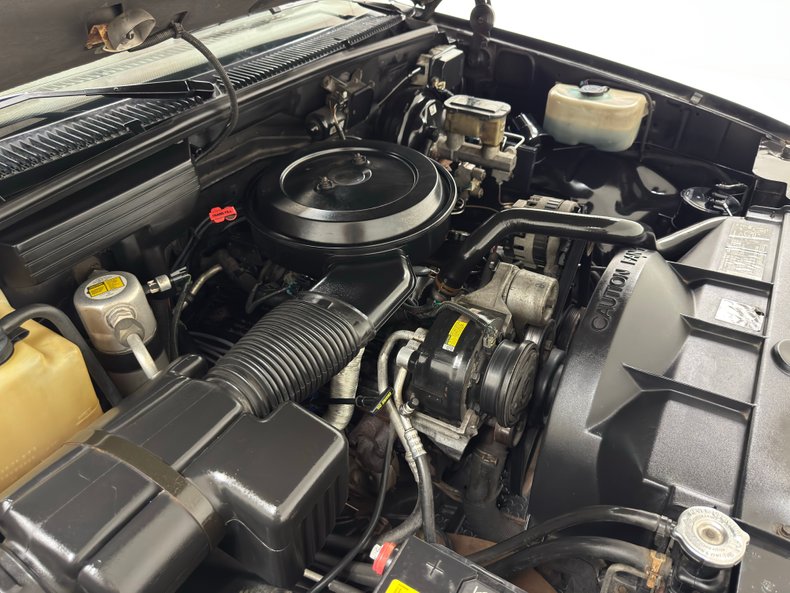 Chevrolet-Silverado-1993-Onyx-Black-Garnet-49
