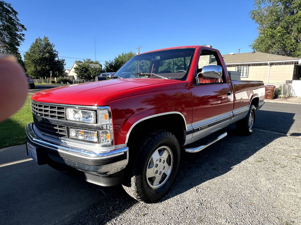 Chevrolet-Silverado-1993-red-2