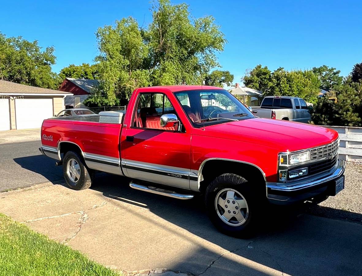 Chevrolet-Silverado-1993-red