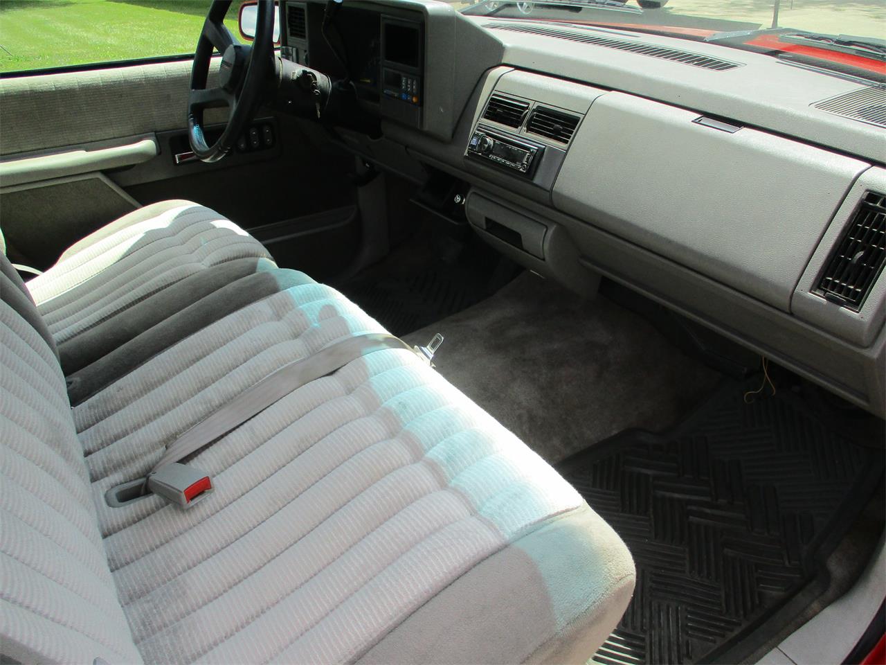 Chevrolet-Silverado-1994-Red-Gray-16