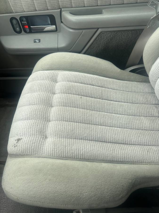 Chevrolet-Silverado-1994-white-7