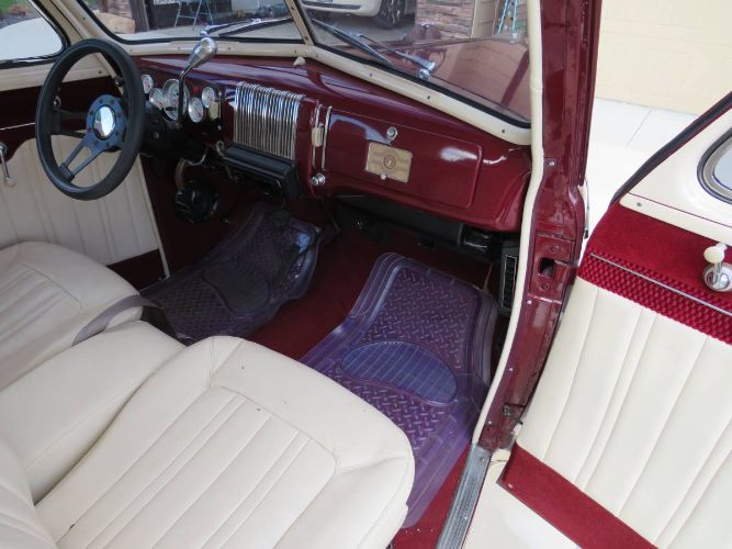 Chevrolet-Special-deluxe-1940-Red-5