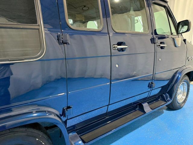 Chevrolet-Sportvan-G20-1995-Van-11