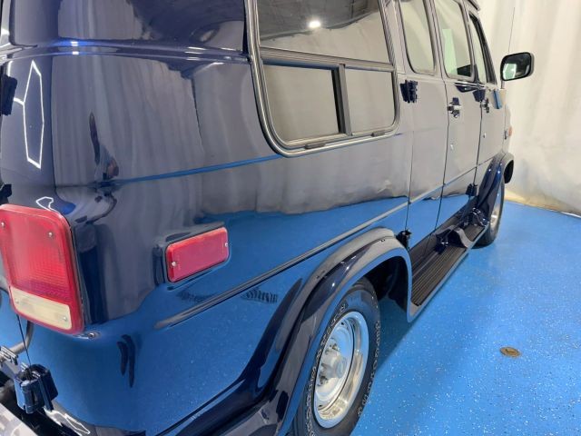 Chevrolet-Sportvan-G20-1995-Van-12