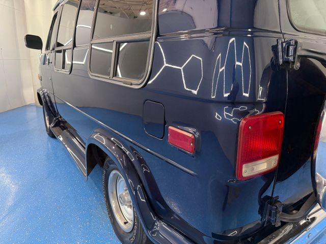 Chevrolet-Sportvan-G20-1995-Van-13
