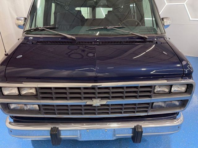 Chevrolet-Sportvan-G20-1995-Van-16