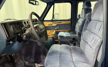 Chevrolet-Sportvan-G20-1995-Van-19