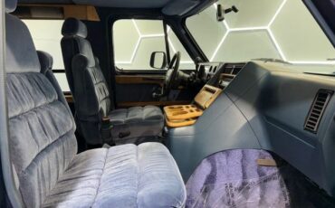 Chevrolet-Sportvan-G20-1995-Van-21