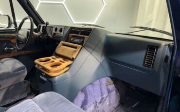 Chevrolet-Sportvan-G20-1995-Van-22
